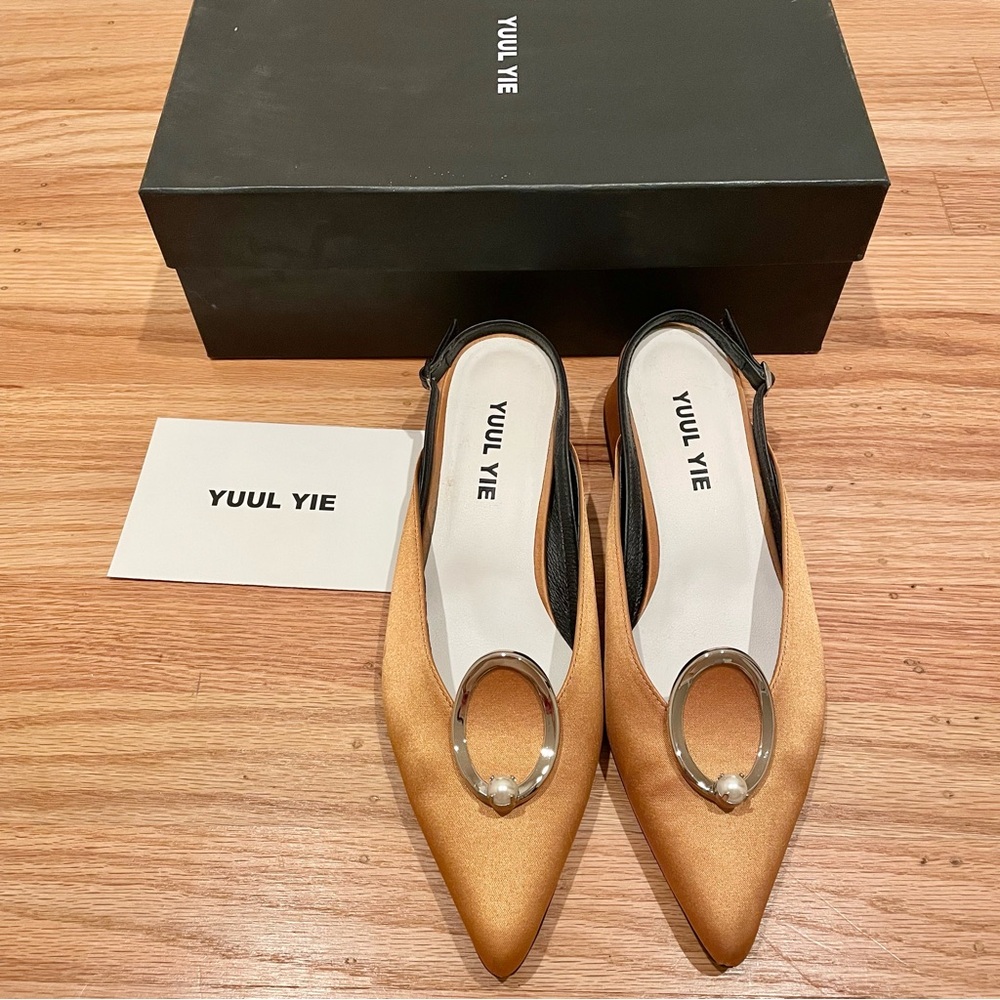 Women's Tan Slingback Shoes
